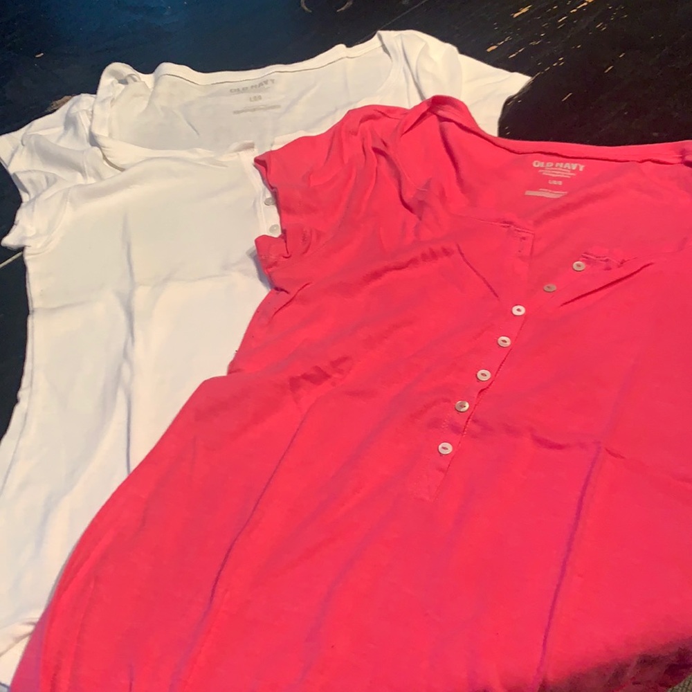L Old Navy t-shirts.